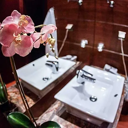 Hotel Titagion 3*