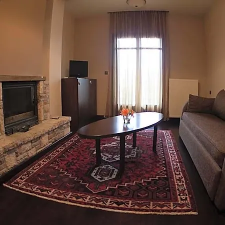 Hotel Titagion 3*