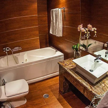 Hotel Titagion 3*