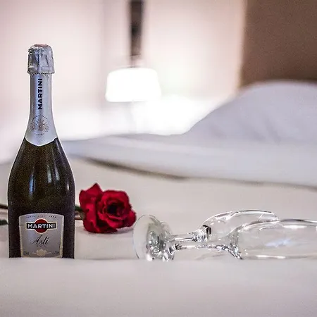 Titagion מלון פלסטירס